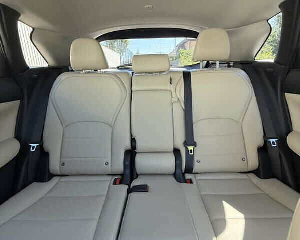 Білий Інфініті QX50, об'ємом двигуна 1.99 л та пробігом 63 тис. км за 25000 $, фото 38 на Automoto.ua