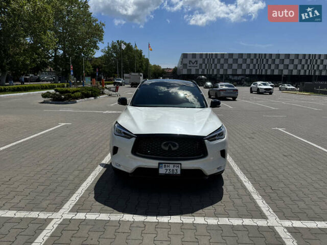 Білий Інфініті QX50, об'ємом двигуна 2 л та пробігом 60 тис. км за 24000 $, фото 1 на Automoto.ua