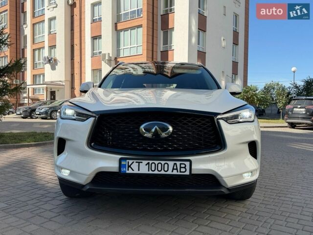 Белый Инфинити QX50, объемом двигателя 2 л и пробегом 127 тыс. км за 18800 $, фото 2 на Automoto.ua