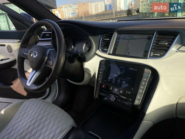 Білий Інфініті QX50, об'ємом двигуна 2 л та пробігом 87 тис. км за 30000 $, фото 24 на Automoto.ua