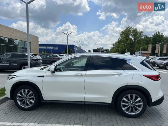 Білий Інфініті QX50, об'ємом двигуна 2 л та пробігом 123 тис. км за 22900 $, фото 4 на Automoto.ua