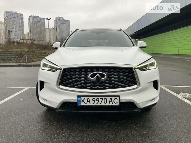 Білий Інфініті QX50, об'ємом двигуна 2 л та пробігом 25 тис. км за 33500 $, фото 2 на Automoto.ua