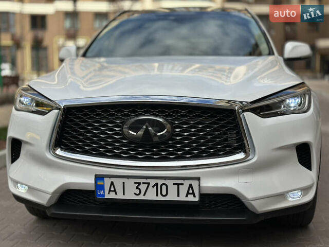 Білий Інфініті QX50, об'ємом двигуна 2 л та пробігом 160 тис. км за 21000 $, фото 1 на Automoto.ua
