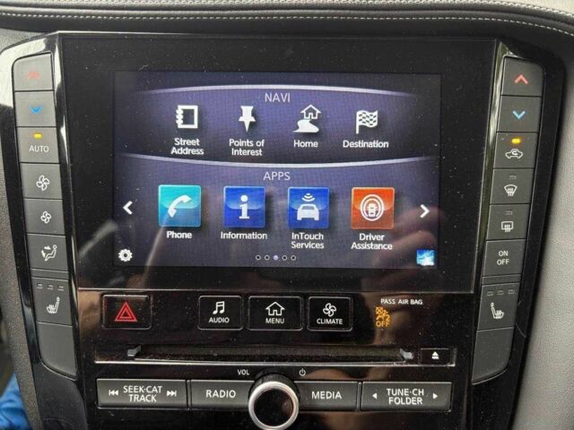 Белый Инфинити QX50, объемом двигателя 2 л и пробегом 72 тыс. км за 15000 $, фото 10 на Automoto.ua