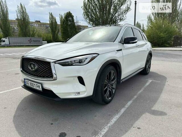 Белый Инфинити QX50, объемом двигателя 1.99 л и пробегом 32 тыс. км за 30000 $, фото 1 на Automoto.ua