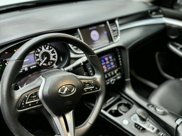 Белый Инфинити QX50, объемом двигателя 0 л и пробегом 142 тыс. км за 19999 $, фото 9 на Automoto.ua