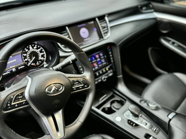 Белый Инфинити QX50, объемом двигателя 0 л и пробегом 142 тыс. км за 19999 $, фото 7 на Automoto.ua