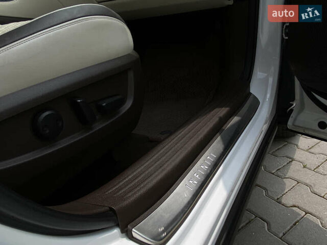 Белый Инфинити QX50, объемом двигателя 2 л и пробегом 87 тыс. км за 29000 $, фото 37 на Automoto.ua