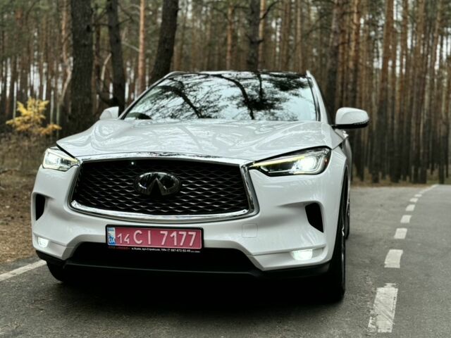Белый Инфинити QX50, объемом двигателя 0 л и пробегом 142 тыс. км за 19999 $, фото 1 на Automoto.ua