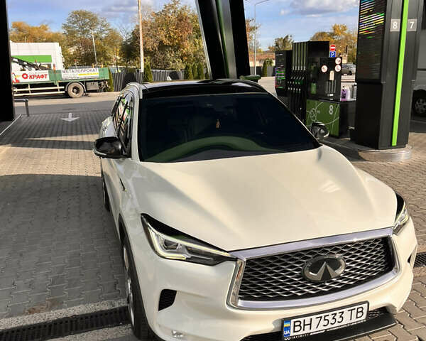 Белый Инфинити QX50, объемом двигателя 2 л и пробегом 71 тыс. км за 28500 $, фото 17 на Automoto.ua