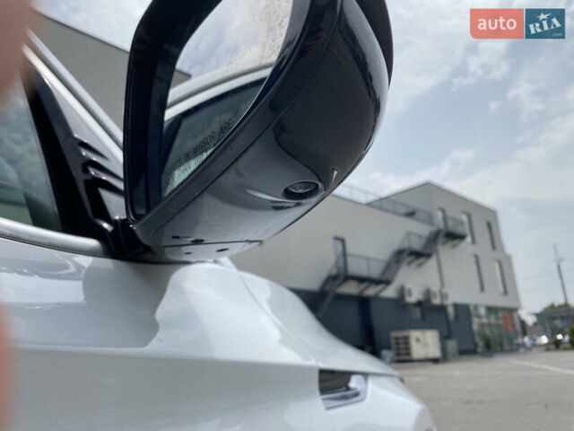 Белый Инфинити QX50, объемом двигателя 2 л и пробегом 87 тыс. км за 29000 $, фото 13 на Automoto.ua