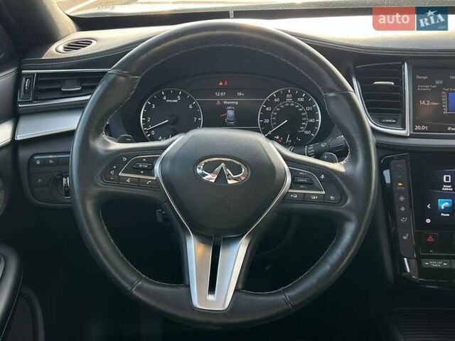 Білий Інфініті QX50, об'ємом двигуна 2 л та пробігом 63 тис. км за 22999 $, фото 11 на Automoto.ua
