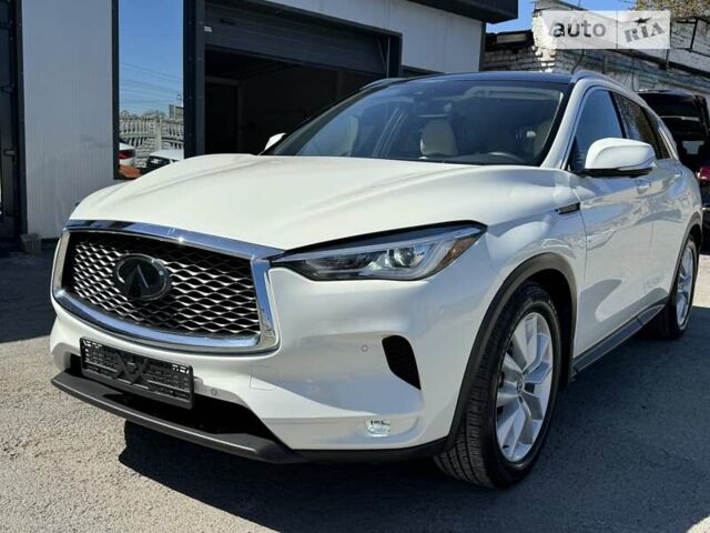 Білий Інфініті QX50, об'ємом двигуна 2 л та пробігом 100 тис. км за 26900 $, фото 48 на Automoto.ua