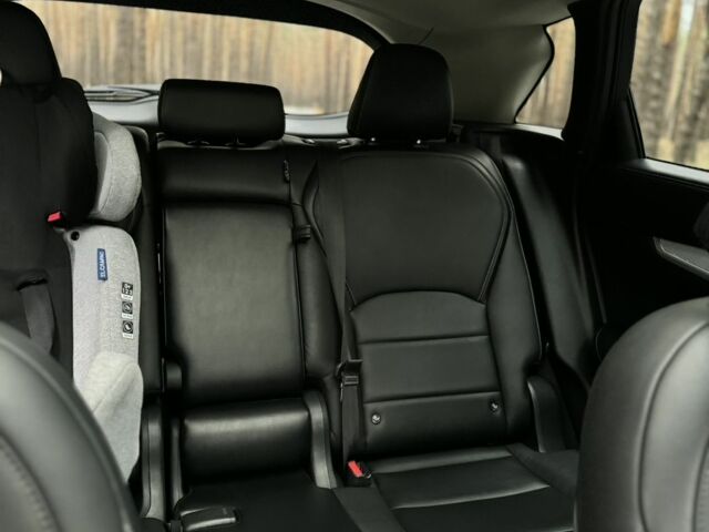 Белый Инфинити QX50, объемом двигателя 0 л и пробегом 142 тыс. км за 19999 $, фото 19 на Automoto.ua