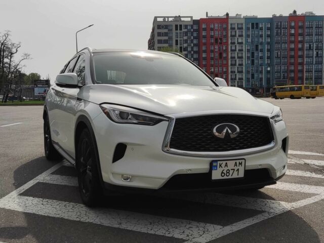 Білий Інфініті QX50, об'ємом двигуна 2 л та пробігом 82 тис. км за 30200 $, фото 11 на Automoto.ua