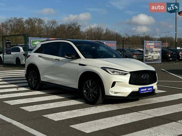Білий Інфініті QX50, об'ємом двигуна 2 л та пробігом 63 тис. км за 22999 $, фото 2 на Automoto.ua