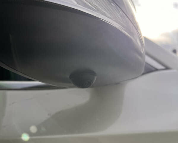 Белый Инфинити QX50, объемом двигателя 2 л и пробегом 71 тыс. км за 28500 $, фото 20 на Automoto.ua