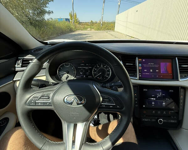 Білий Інфініті QX50, об'ємом двигуна 1.99 л та пробігом 63 тис. км за 25000 $, фото 35 на Automoto.ua