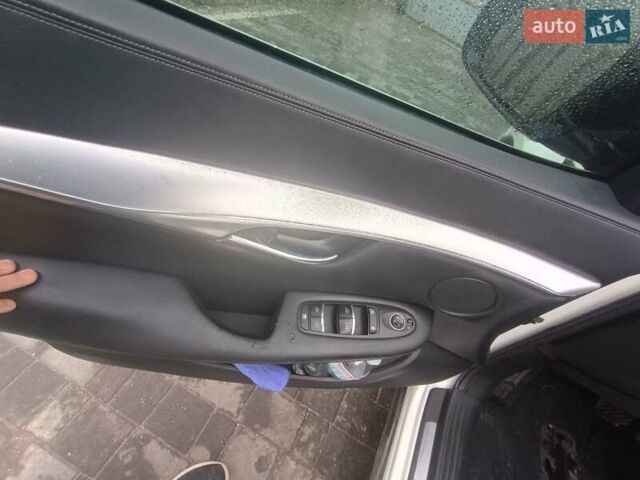 Білий Інфініті QX50, об'ємом двигуна 2 л та пробігом 116 тис. км за 23000 $, фото 16 на Automoto.ua