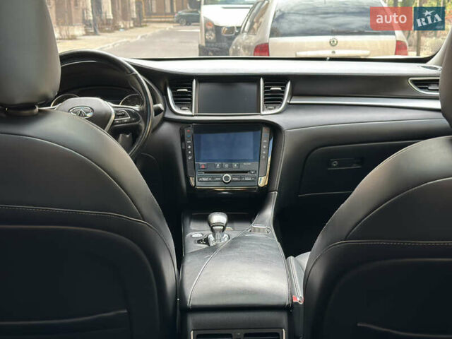 Білий Інфініті QX50, об'ємом двигуна 2 л та пробігом 160 тис. км за 21000 $, фото 11 на Automoto.ua