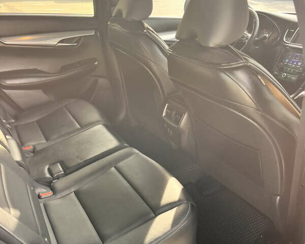 Белый Инфинити QX50, объемом двигателя 2 л и пробегом 71 тыс. км за 28500 $, фото 24 на Automoto.ua