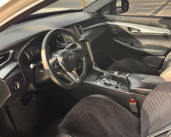 Белый Инфинити QX50, объемом двигателя 2 л и пробегом 71 тыс. км за 28500 $, фото 21 на Automoto.ua