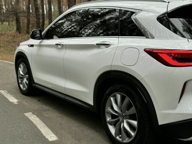 Белый Инфинити QX50, объемом двигателя 0 л и пробегом 142 тыс. км за 19999 $, фото 16 на Automoto.ua