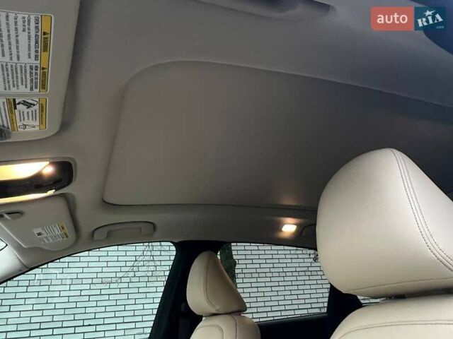 Білий Інфініті QX50, об'ємом двигуна 1.99 л та пробігом 68 тис. км за 31000 $, фото 22 на Automoto.ua