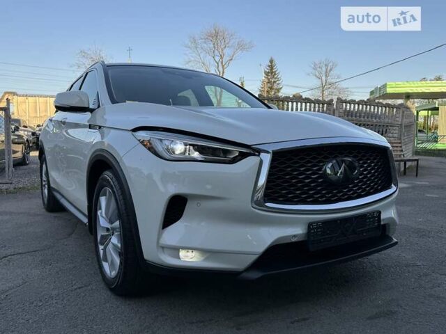 Білий Інфініті QX50, об'ємом двигуна 2 л та пробігом 100 тис. км за 26900 $, фото 3 на Automoto.ua