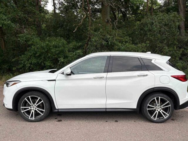 Белый Инфинити QX50, объемом двигателя 2 л и пробегом 72 тыс. км за 15000 $, фото 5 на Automoto.ua