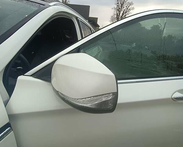 Білий Інфініті QX50, об'ємом двигуна 2 л та пробігом 116 тис. км за 23000 $, фото 21 на Automoto.ua