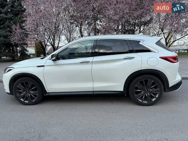 Білий Інфініті QX50, об'ємом двигуна 2 л та пробігом 44 тис. км за 24500 $, фото 7 на Automoto.ua