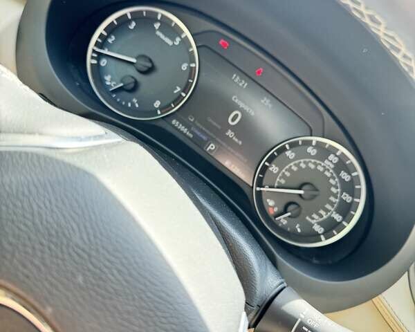 Белый Инфинити QX50, объемом двигателя 2 л и пробегом 66 тыс. км за 29999 $, фото 4 на Automoto.ua