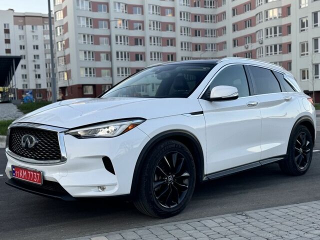 Белый Инфинити QX50, объемом двигателя 2 л и пробегом 212 тыс. км за 18200 $, фото 2 на Automoto.ua