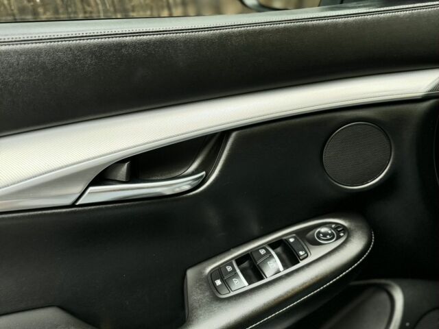 Белый Инфинити QX50, объемом двигателя 0 л и пробегом 142 тыс. км за 19999 $, фото 10 на Automoto.ua