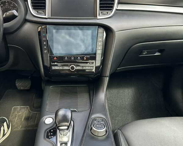 Білий Інфініті QX50, об'ємом двигуна 2 л та пробігом 160 тис. км за 21000 $, фото 15 на Automoto.ua