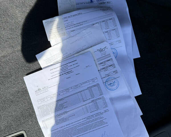 Білий Інфініті QX50, об'ємом двигуна 1.99 л та пробігом 63 тис. км за 25000 $, фото 31 на Automoto.ua