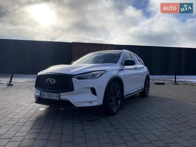 Білий Інфініті QX50, об'ємом двигуна 2 л та пробігом 87 тис. км за 30000 $, фото 14 на Automoto.ua