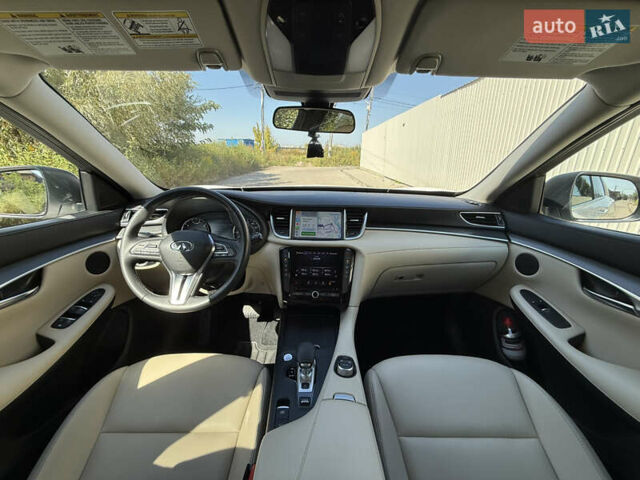 Білий Інфініті QX50, об'ємом двигуна 1.99 л та пробігом 63 тис. км за 25000 $, фото 10 на Automoto.ua