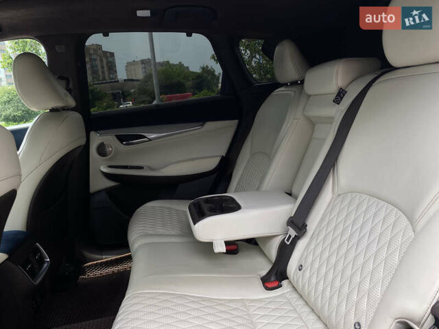 Белый Инфинити QX50, объемом двигателя 2 л и пробегом 87 тыс. км за 29000 $, фото 21 на Automoto.ua