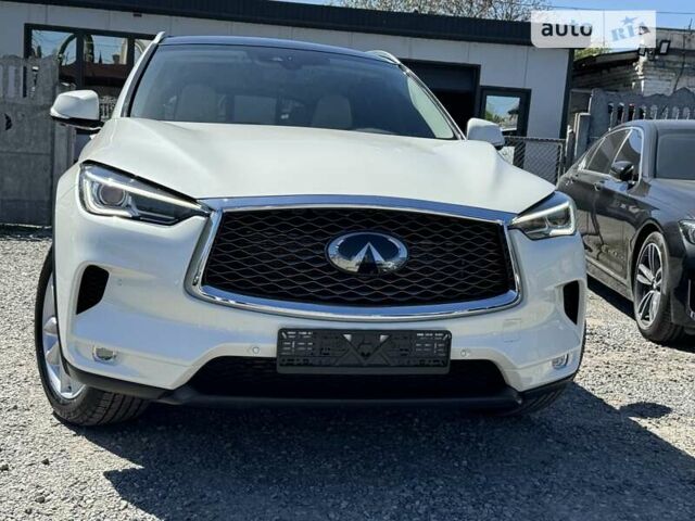 Білий Інфініті QX50, об'ємом двигуна 2 л та пробігом 100 тис. км за 26900 $, фото 30 на Automoto.ua