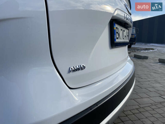 Білий Інфініті QX50, об'ємом двигуна 2 л та пробігом 87 тис. км за 30000 $, фото 17 на Automoto.ua