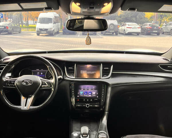 Белый Инфинити QX50, объемом двигателя 2 л и пробегом 71 тыс. км за 28500 $, фото 26 на Automoto.ua