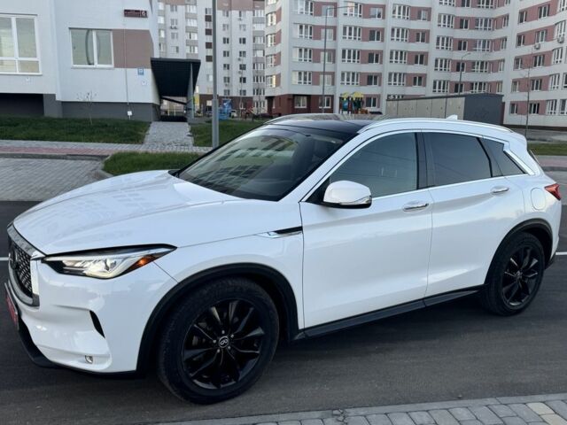 Белый Инфинити QX50, объемом двигателя 2 л и пробегом 212 тыс. км за 18200 $, фото 6 на Automoto.ua
