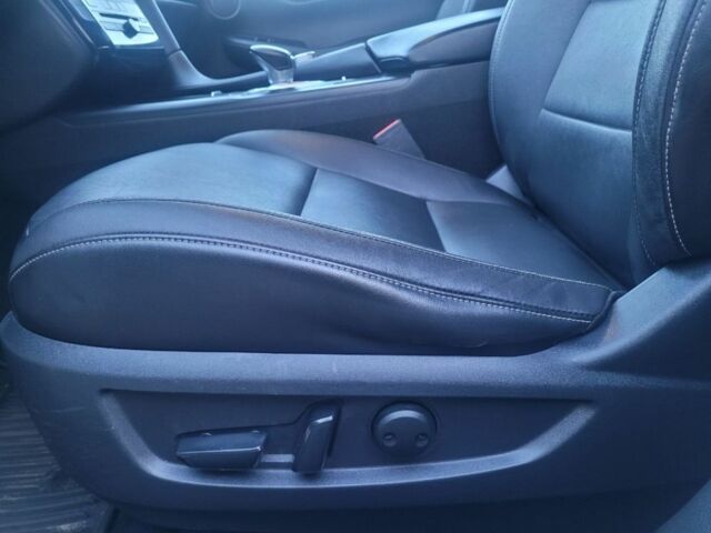 Белый Инфинити QX50, объемом двигателя 2 л и пробегом 212 тыс. км за 18200 $, фото 14 на Automoto.ua