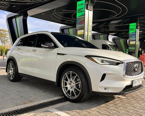 Белый Инфинити QX50, объемом двигателя 2 л и пробегом 71 тыс. км за 28500 $, фото 15 на Automoto.ua