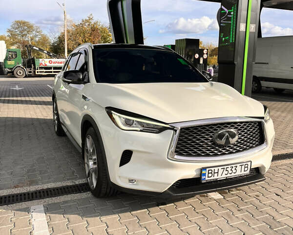 Белый Инфинити QX50, объемом двигателя 2 л и пробегом 71 тыс. км за 28500 $, фото 18 на Automoto.ua