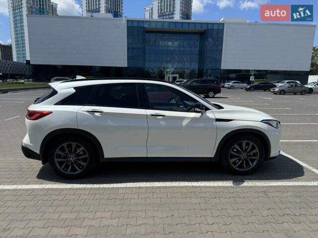 Білий Інфініті QX50, об'ємом двигуна 2 л та пробігом 60 тис. км за 24000 $, фото 5 на Automoto.ua