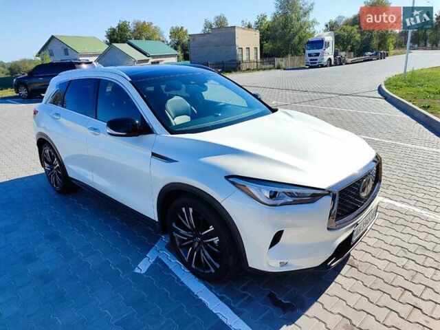 Белый Инфинити QX50, объемом двигателя 1.99 л и пробегом 82 тыс. км за 29900 $, фото 3 на Automoto.ua