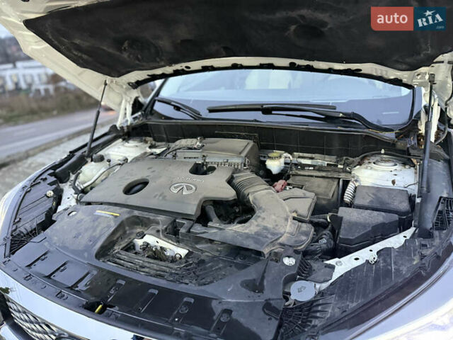 Білий Інфініті QX50, об'ємом двигуна 1.99 л та пробігом 57 тис. км за 31900 $, фото 66 на Automoto.ua
